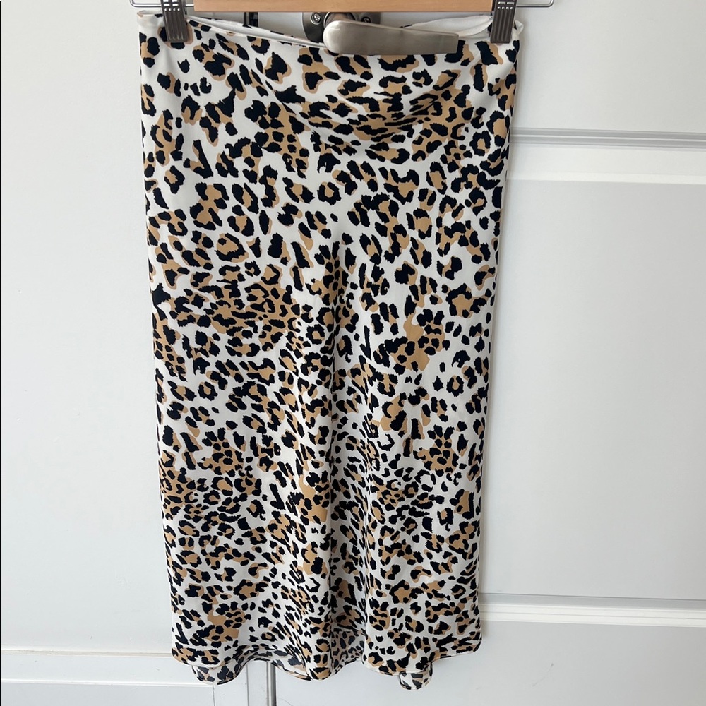 Aritzia Babaton Print Midi Skirt
